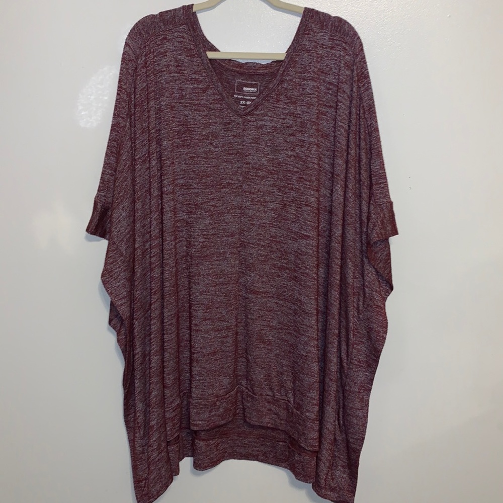 Relaxed V-Neck Women's Poncho Style Top - Maroon Knit